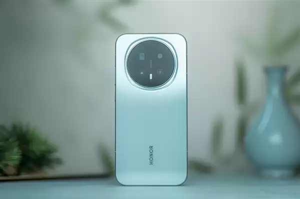 荣耀Magic8系列影像有惊喜