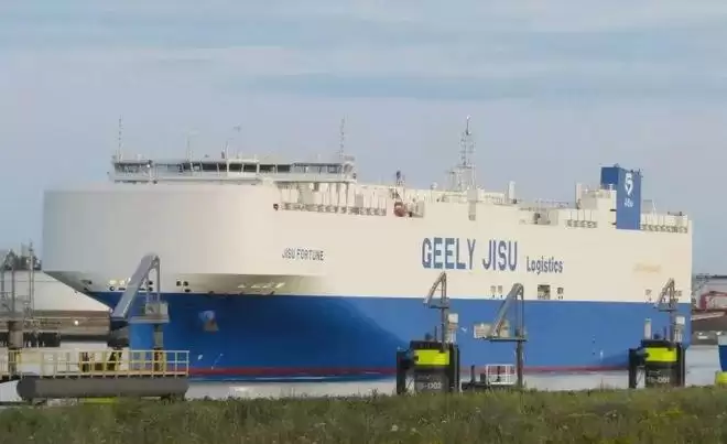 吉利旗下首艘自营汽车运输船