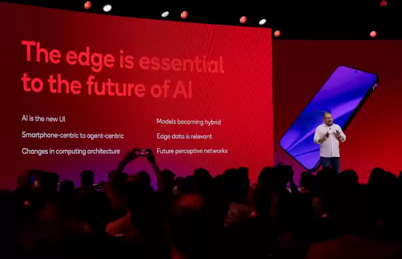 安蒙在骁龙峰会发表演讲