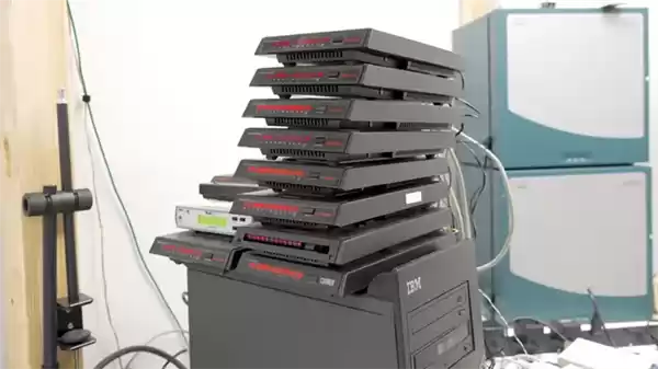 十二台56K调制解调器连一起创记录！达到668kbps下载速度