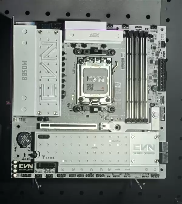 为AM5超频而生！七彩虹X870E