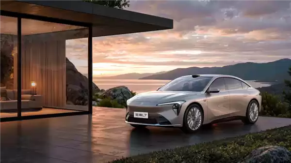 朱一龙站台代言