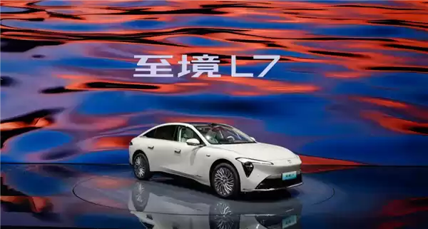 朱一龙站台代言