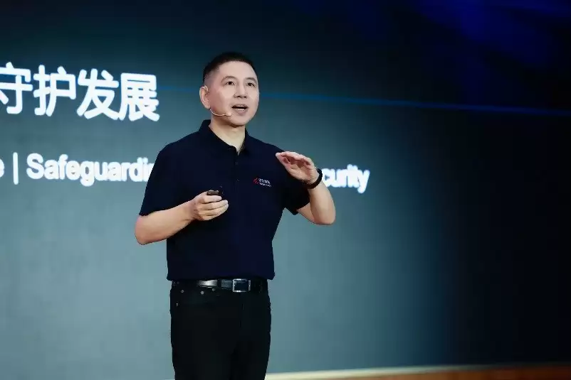 破解中小企业智能办公痛点？华为坤灵一来就