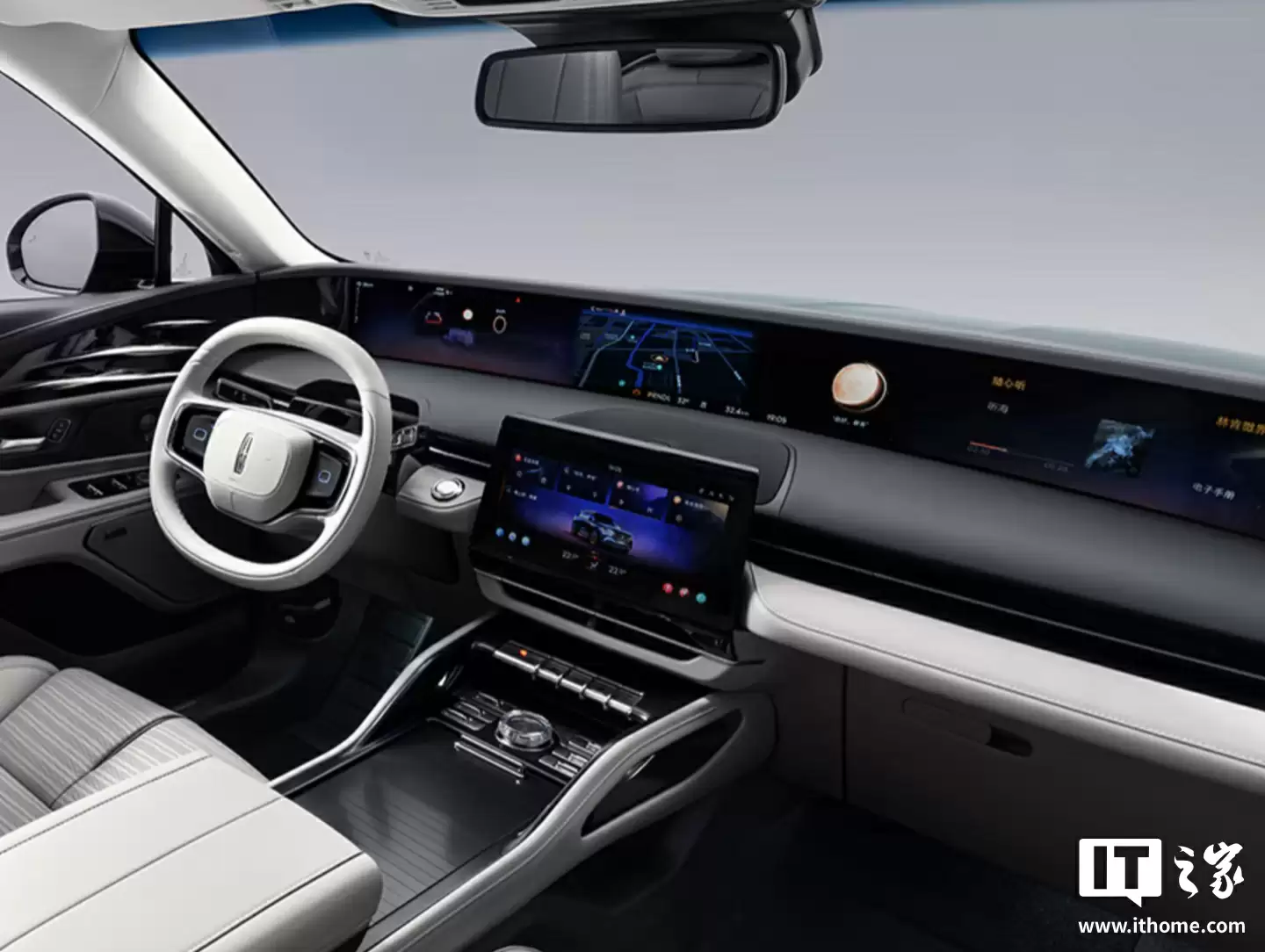 长安林肯航海家燃油 SUV 新增“启航版”上市：全系唯一两驱车型，全款一口价 24.59 万元