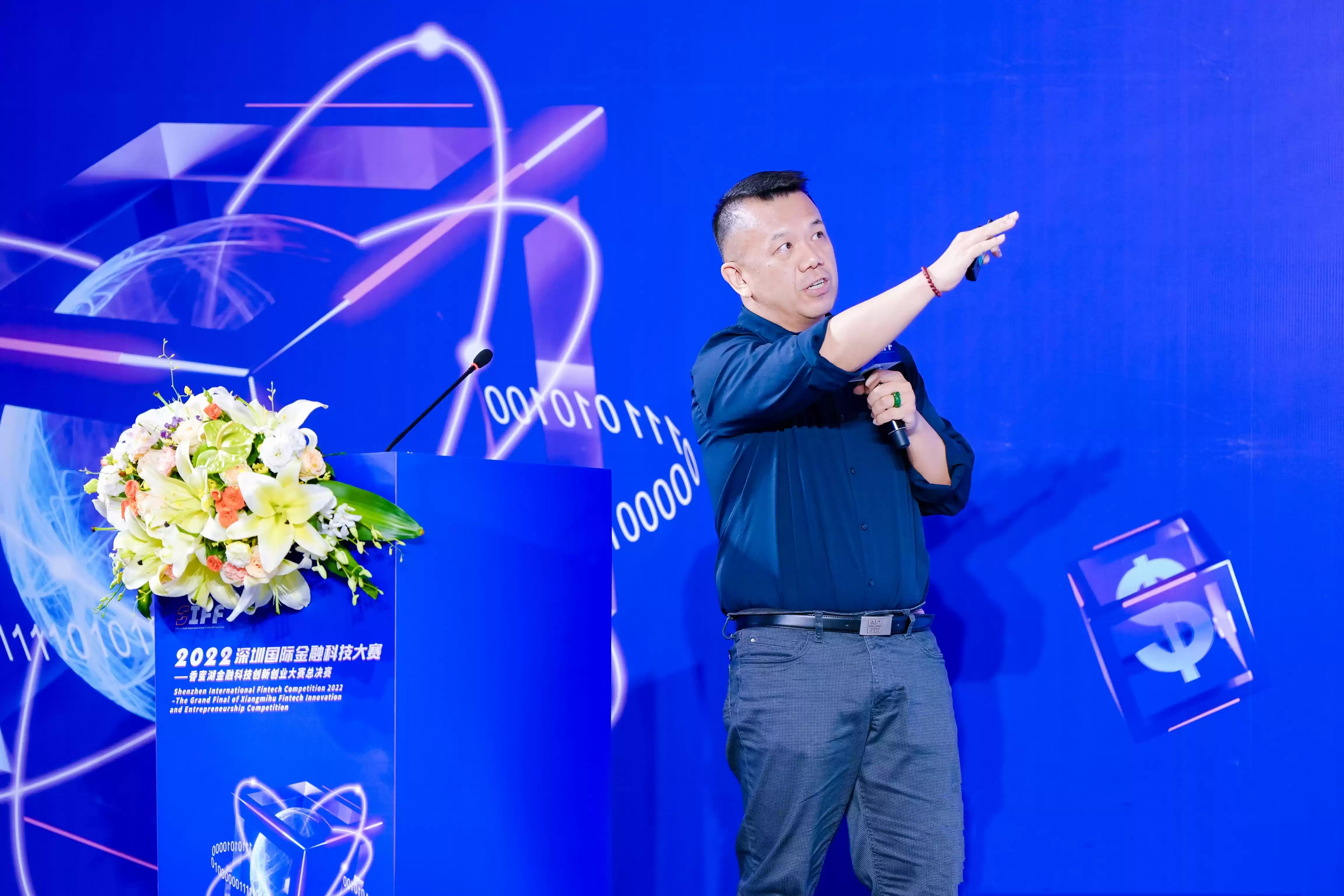 图数据库市场的嬴图，“不可能三角”的六年闭环之路