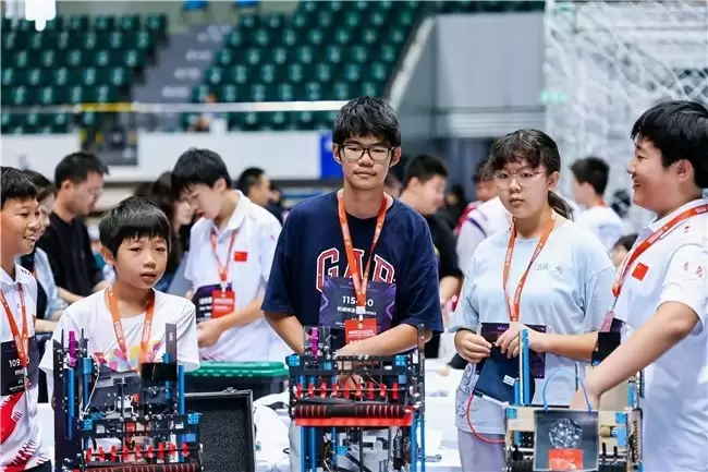 科技少年筑梦科技城 2025世界机器人大赛绵阳锦标赛盛大启幕