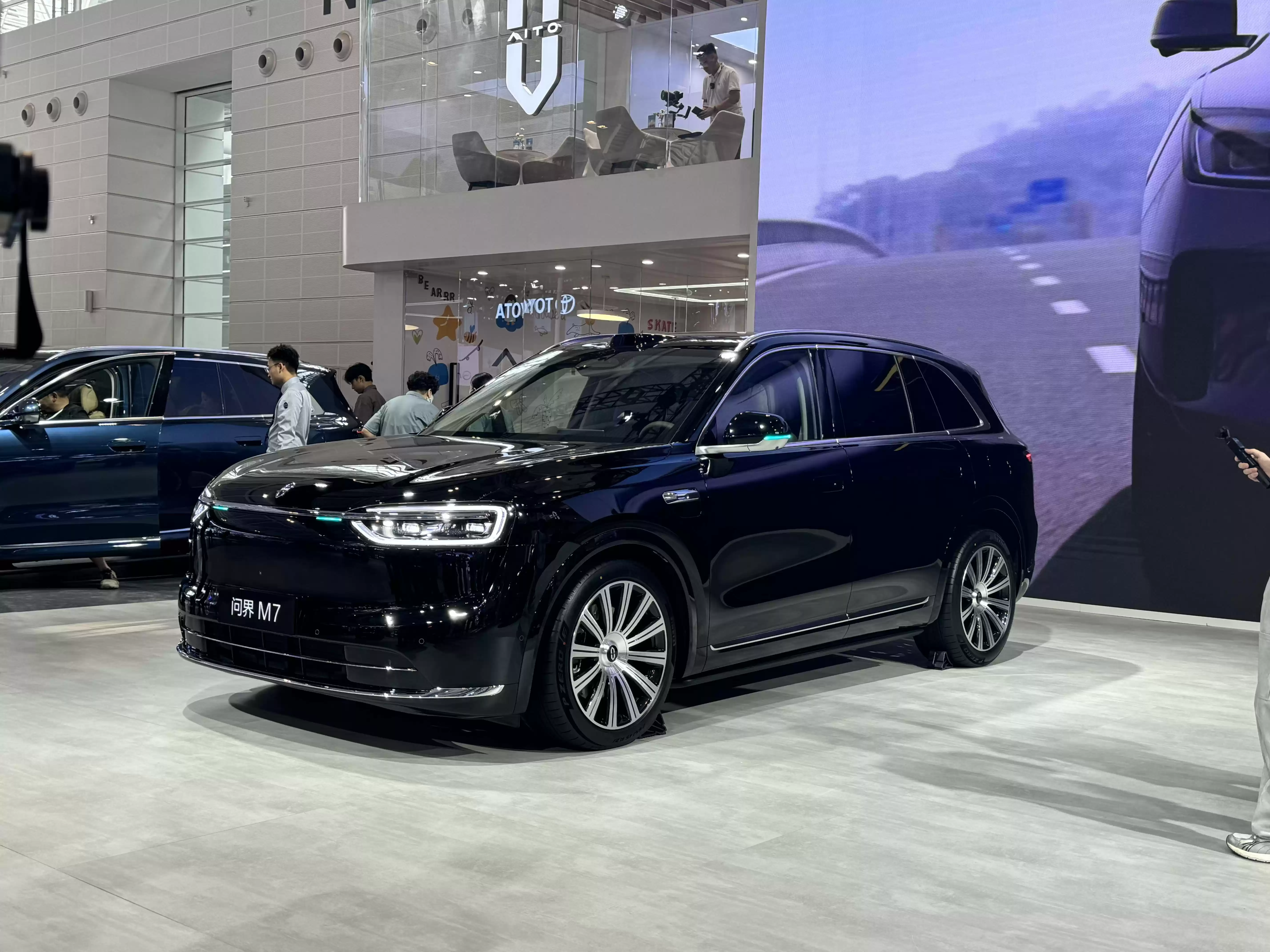 问界M8内饰展示