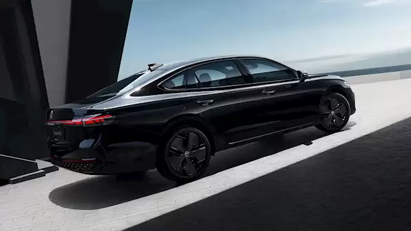 曾经的神车便宜了 大众新款帕萨特Pro上市：一口价16.99万起