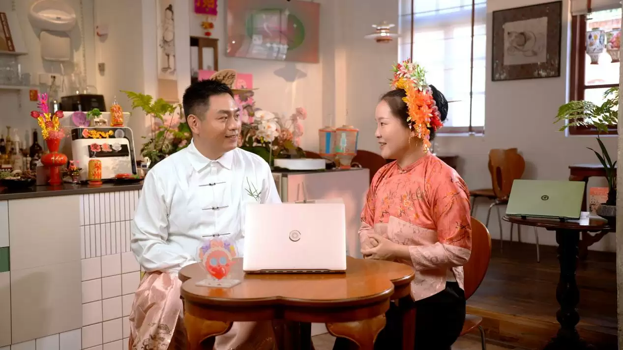 对话非遗簪花传承人，华硕a豆携豆叮寻香泉州国庆假期与未来