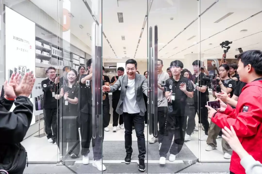 小米17系列开售创新记录