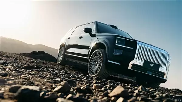 极氪9X感知硬件全球最强！1400TOPS算力+5颗激光雷达