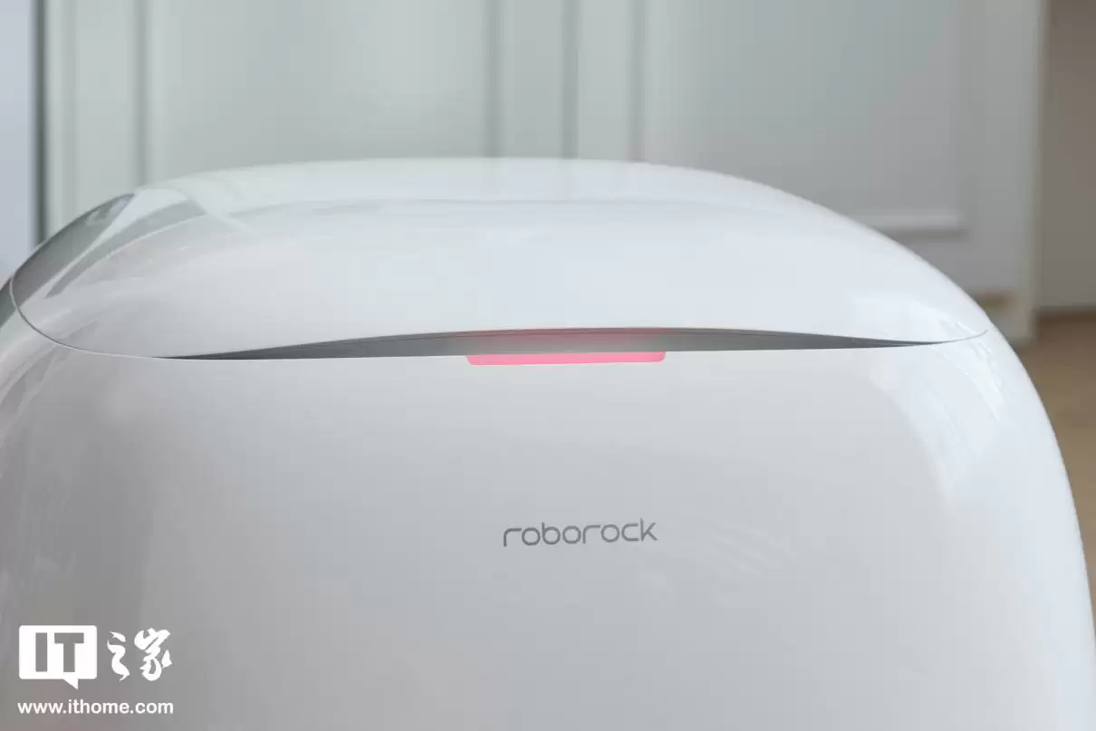 【IT之家实拍】石头首款滚筒活水扫拖机器人:石头 P20 活水版图赏