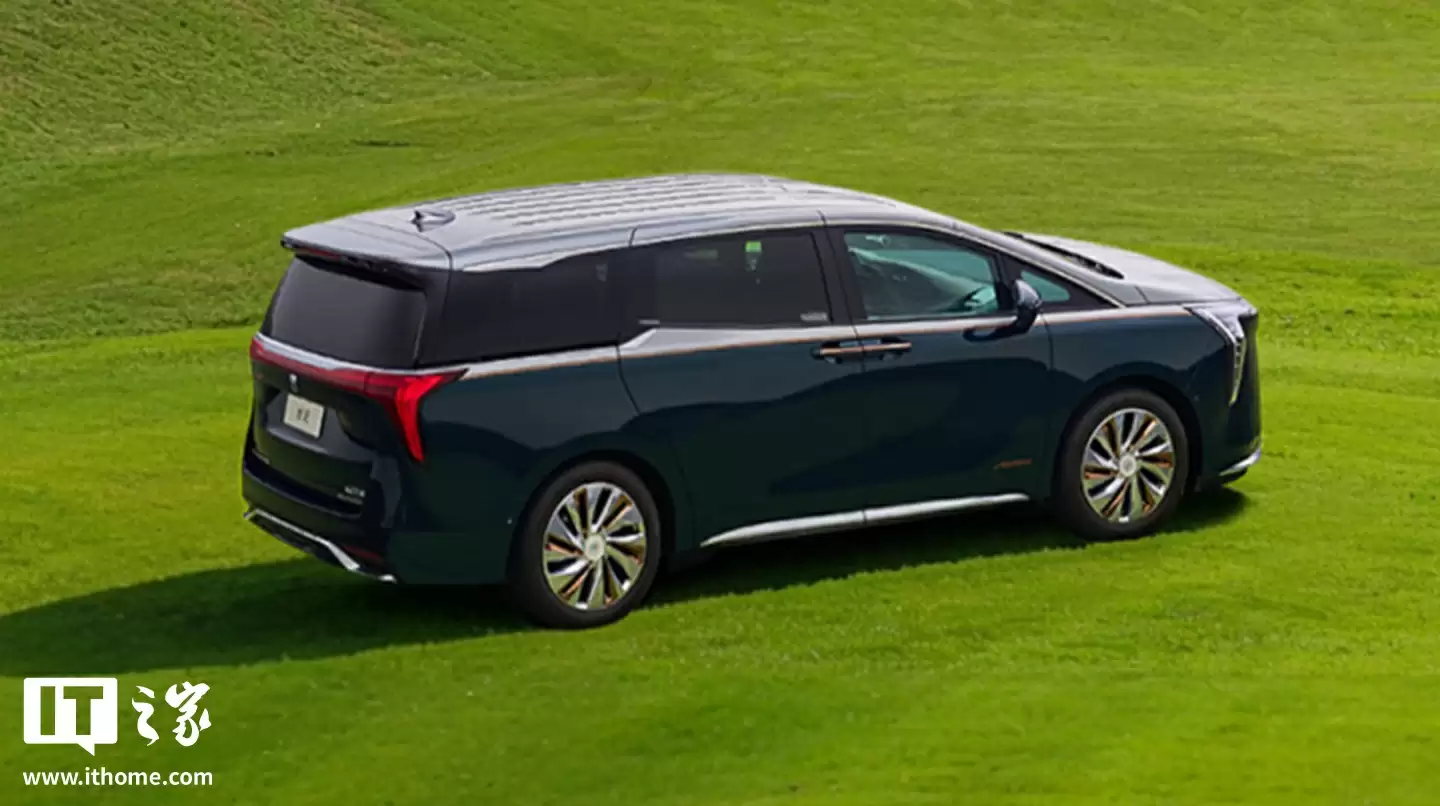 别克世纪果岭版中大型