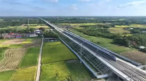 即将开通的襄荆高铁线路示意图