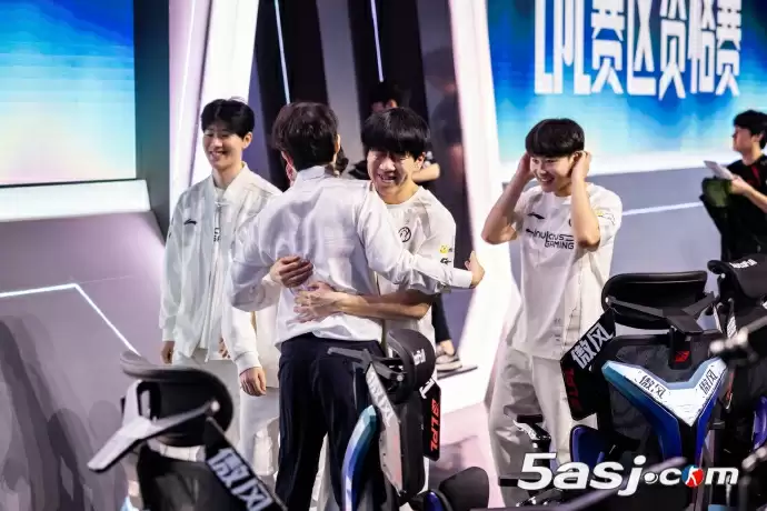 iG战队B站播放量碾压LPL！全神班狂揽43%流量，BLG仅排第二