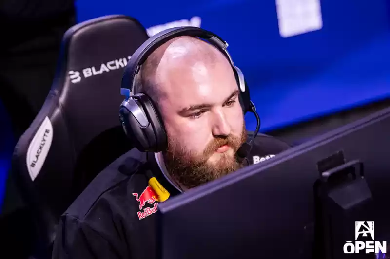 chopper访谈写真：Spirit战队灵魂人物揭秘指挥心路历程