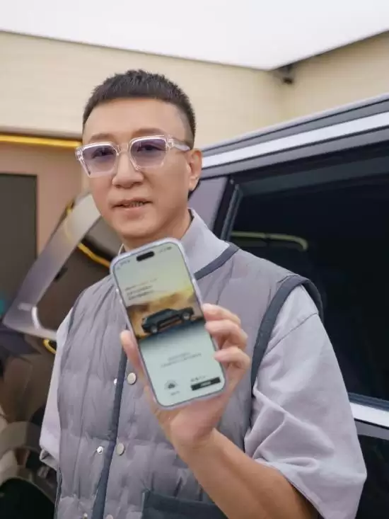 极氪9X震撼发布，孙红雷现身订购，实力担当航天保障重任