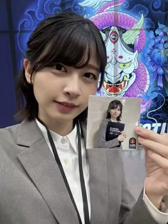 日本OL上班女走红全球