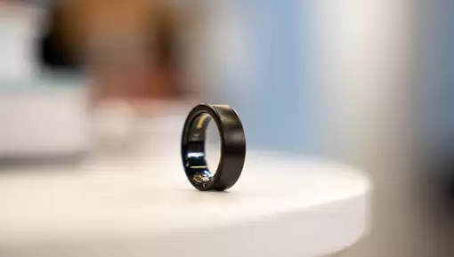 三星Galaxy Ring陷电池门：鼓包致伤、续航骤降、换货难