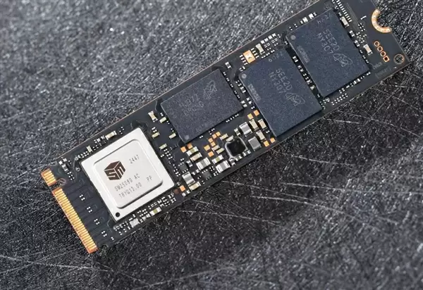 一文了解：让固态硬盘