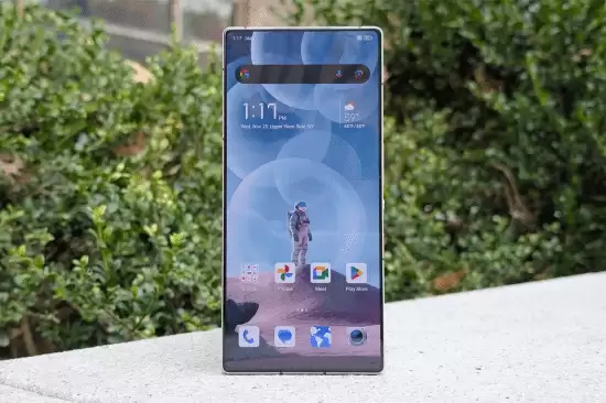 努比亚Z80 Ultra产品海报