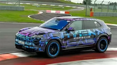 保时捷发布纯电Cayenne内饰官图，科技豪华全面升级