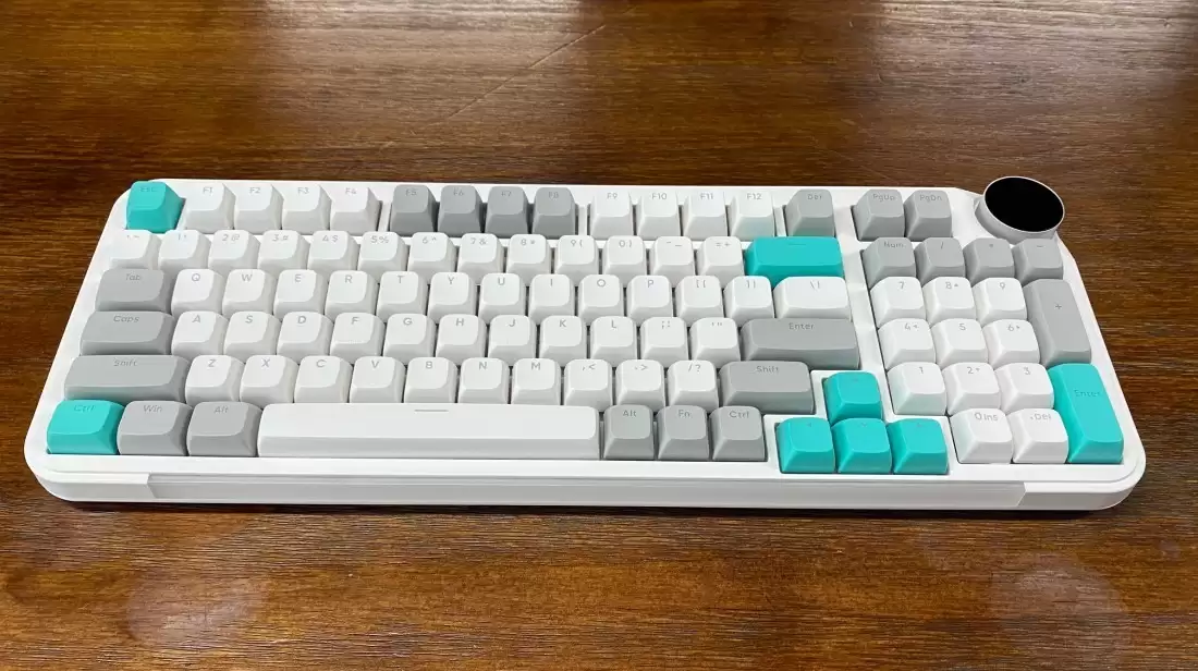 北通灵感键盘:用游戏手柄堆料思维打造机械键盘