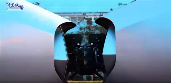 国庆中秋假期高峰