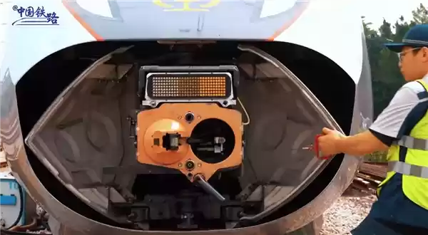 国庆中秋假期高峰