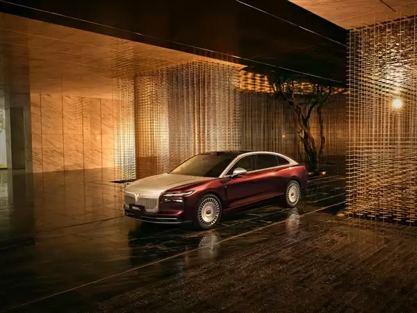 岚图高管放话!“混动绝非过渡方案”