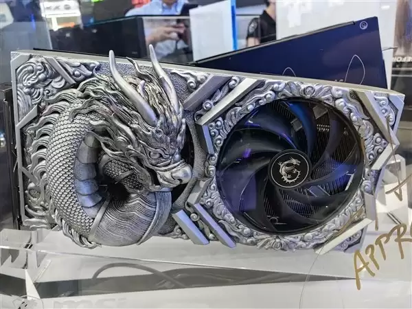 微星AI龙形3D打印显卡震撼发布