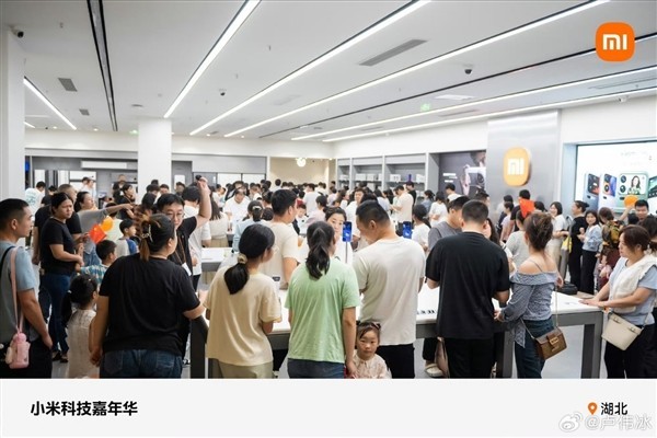 小米17系列热销破百万，Pro Max领跑高端市场