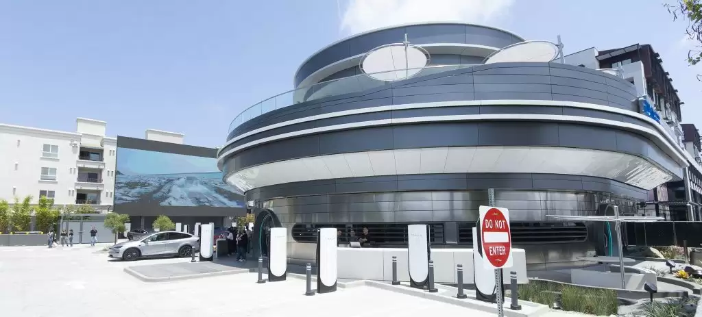 特斯拉发布三季度充电数据及洛杉矶餐厅运营成果