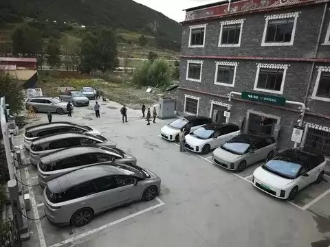 理想5C超充打破节假日充电困局