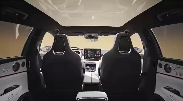 用上百万豪车星空顶！焕新极氪001内饰公布：质感同阶无敌