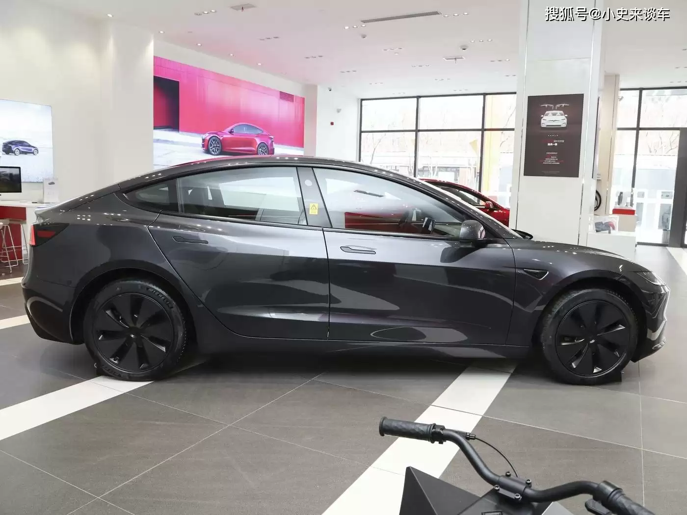 特斯拉Model 3内饰细节