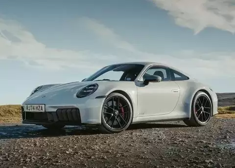 2025款保时捷911 Carrera GTS混动首发，性能与优雅的英伦新诠释