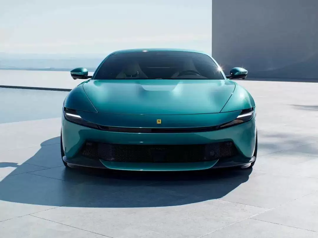 法拉利Amalfi跑车