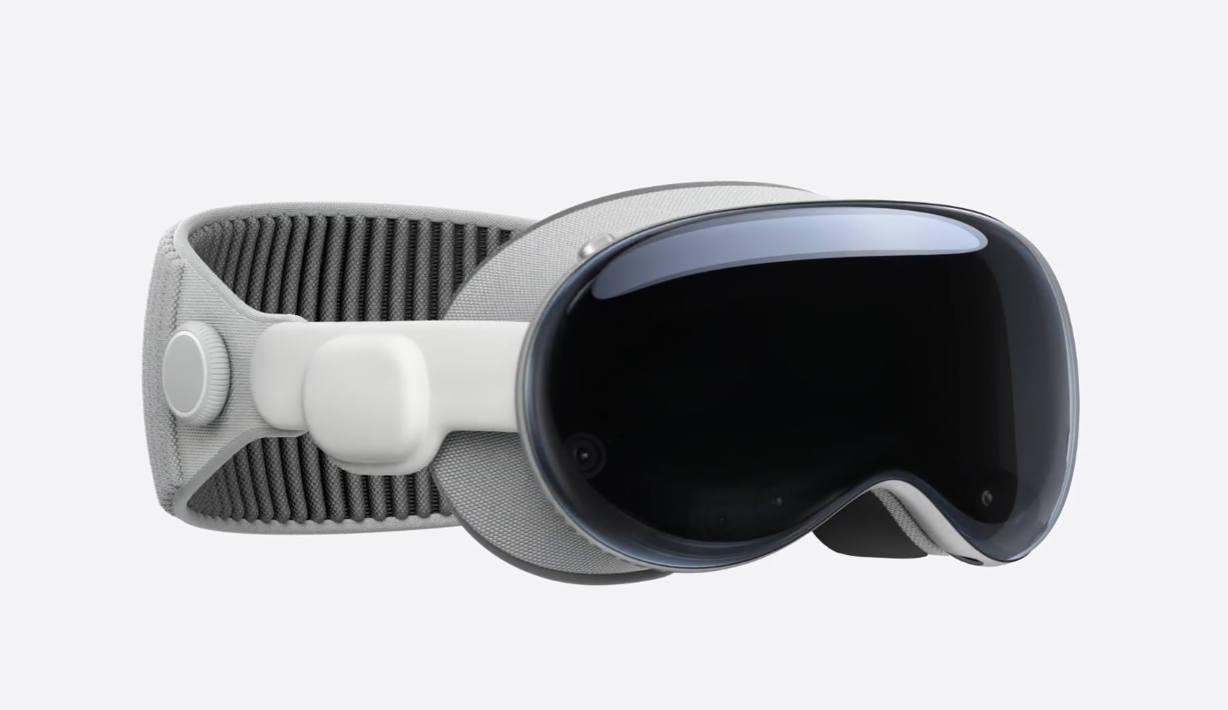古尔曼：苹果搁置轻量版 Vision Pro 头显研发计划，为智能眼镜让路