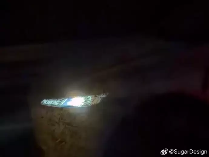 外观内饰减配细节曝光，低价版特斯拉