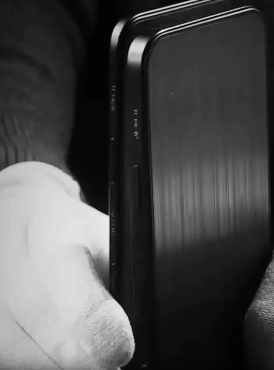 iPhone 17 Pro钛金属版