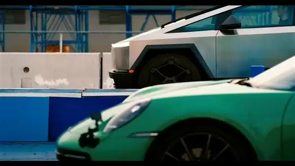 特斯拉Cybertruck与保时捷911加速争议：数据质疑与实测不符