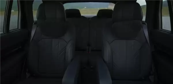 售价不到十分之一:极氪这台“库里南”味正吗