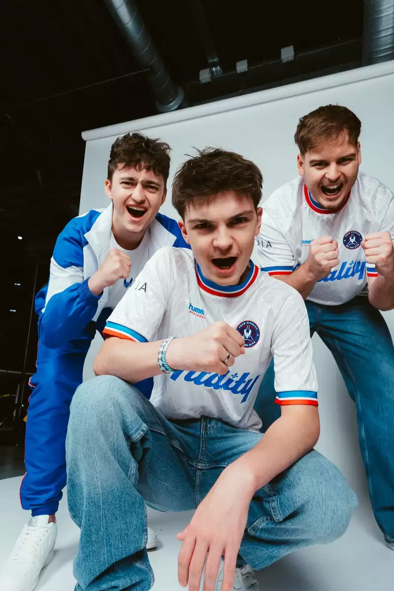 Vitality法国风新队服震撼发布!主场作战限定款+全套周边上线,售价4420元值不值?