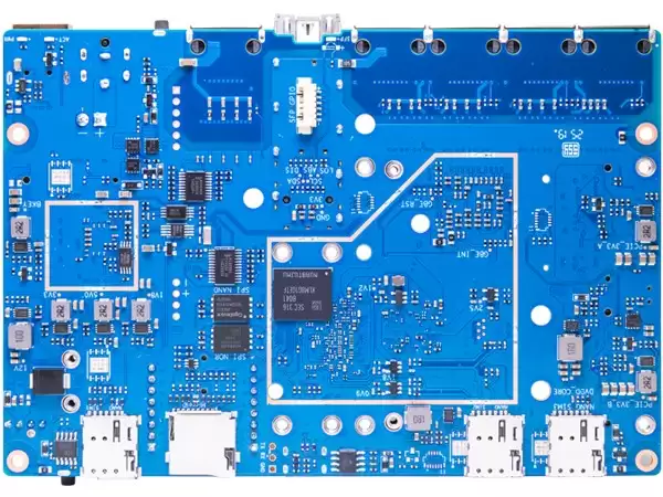BPI-R4 Lite背部接口