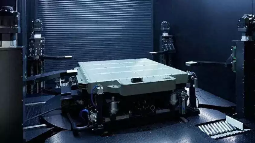 固态电池技术示意图