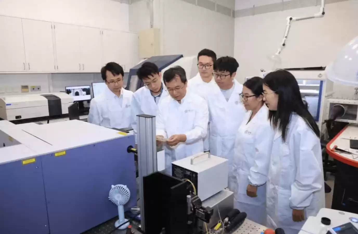 液态锂电池性能对比