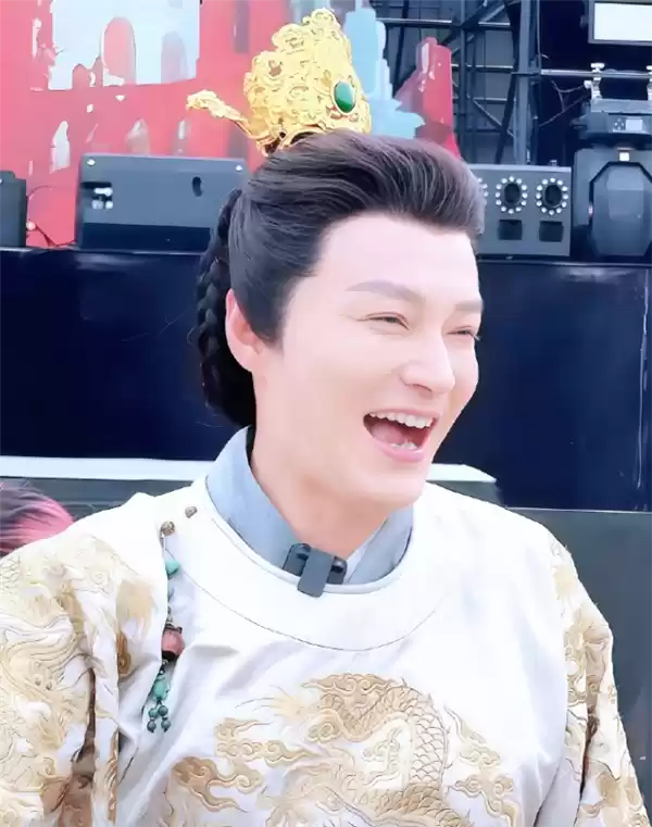 国庆长假多位老戏骨集体景区再“上岗”:大话西游唐僧、鸠摩智等重现经典角色