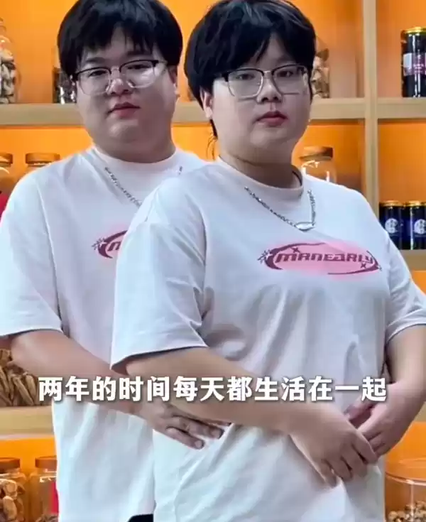 这才是真夫妻相!广东一对夫妇长得像复制粘贴